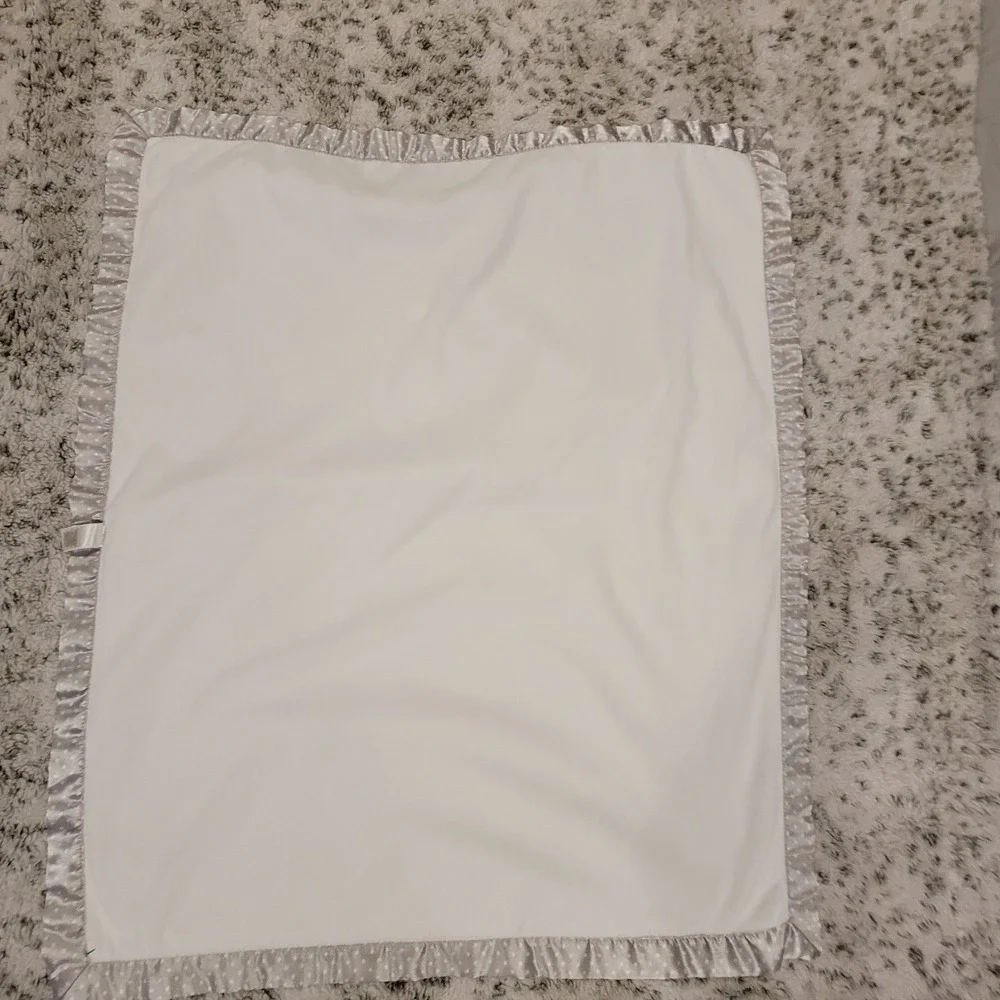 Carter's Child Of Mine Baby Blanket White Grey Satin Polka Dot Giraffe 34x28